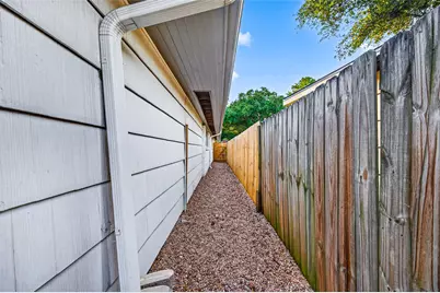 5531 Lymbar Drive, Houston, TX 77096 - Photo 37