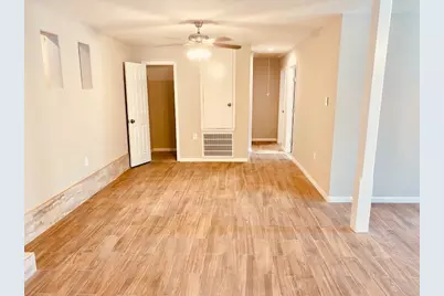 1602 Henninger Street, Houston, TX 77023 - Photo 9