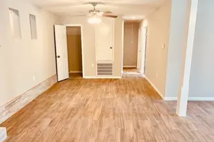 1602 Henninger St, Houston, TX 77023 - Photo 9