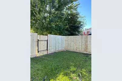 1602 Henninger Street, Houston, TX 77023 - Photo 19