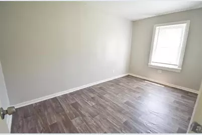 735 Highland Dr, Beaumont, TX 77705 - Photo 9