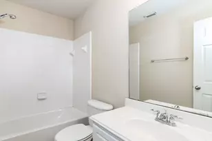 207 N Burberry Park Cir, The Woodlands, TX 77382 - Photo 23