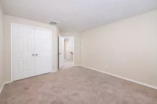 207 N Burberry Park Cir, The Woodlands, TX 77382 - Photo 21