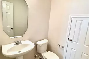 207 N Burberry Park Cir, The Woodlands, TX 77382 - Photo 13