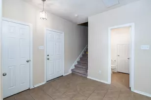 207 N Burberry Park Cir, The Woodlands, TX 77382 - Photo 5