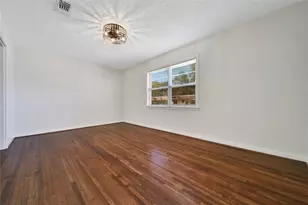 317 S 11th St, La Porte, TX 77571 - Photo 15