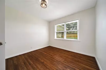 317 S 11th Street, La Porte, TX 77571 - Photo 13