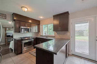 3426 Hidden Creek Drive, Sugar Land, TX 77479 - Photo 15