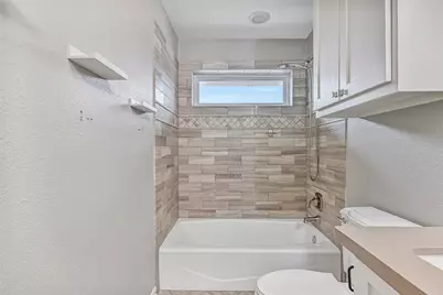 20 Campeche Estates Drive, Galveston, TX 77554 - Photo 31