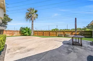 20 Campeche Estates Dr, Galveston, TX 77554 - Photo 41