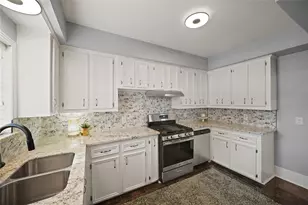 741 E 9th St, Houston, TX 77007 - Photo 13