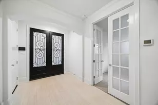 1059 W 16th St, Houston, TX 77008 - Photo 9