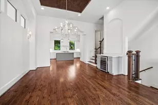 1059 W 16th St, Houston, TX 77008 - Photo 13