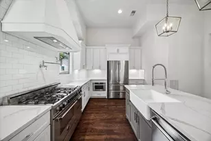 1059 W 16th St, Houston, TX 77008 - Photo 15