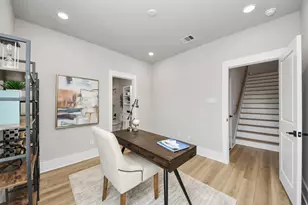1102 Mansfield St, Houston, TX 77091 - Photo 5