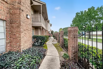 10615 Briar Forest Drive #802, Houston, TX 77042 - Photo 5