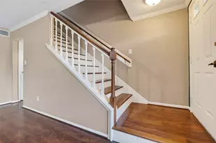 10615 Briar Forest Dr, Houston, TX 77042 - Photo 7