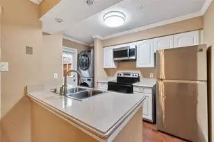 10615 Briar Forest Dr, Houston, TX 77042 - Photo 15