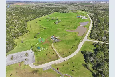 914 Temple Circle, Hitchcock, TX 77563 - Photo 17