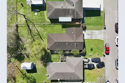 914 Temple Circle, Hitchcock, TX 77563 - Photo 15