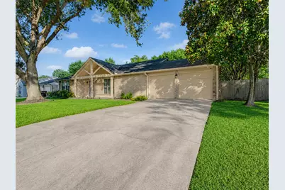 1208 Piney Woods Drive, Friendswood, TX 77546 - Photo 9