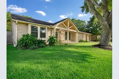 1208 Piney Woods Drive, Friendswood, TX 77546 - Photo 11