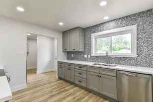 2014 15th Ave N, Texas City, TX 77590 - Photo 13