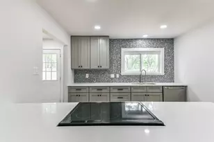 2014 15th Ave N, Texas City, TX 77590 - Photo 3