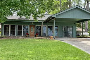 192 Sam Houston Loop, Point Blank, TX 77364 - Photo 1