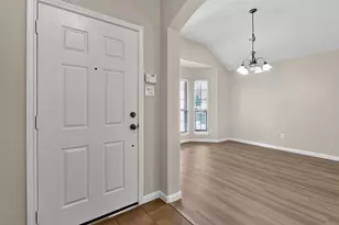 11714 Bollinger Park Ct, Houston, TX 77047 - Photo 9