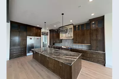 4927 Heatherglen Drive, Houston, TX 77096 - Photo 9
