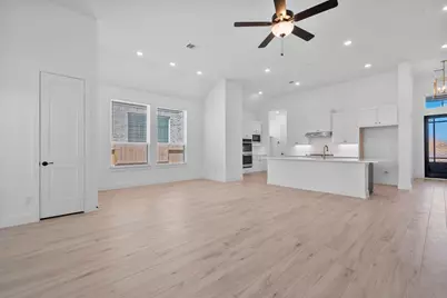14910 Buffalo Head Street, Mont Belvieu, TX 77523 - Photo 19
