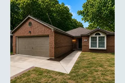 600 Spruce Dr, Conroe, TX 77302 - Photo 1