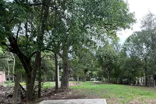 144 W Houston Ave, Pasadena, TX 77502 - Photo 1