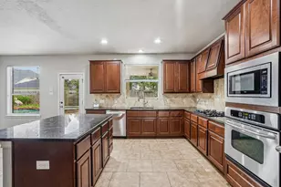 18330 Enchanted Rock Trail, Humble, TX 77346 - Photo 11