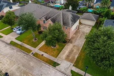 2122 Fortuna Bella Drive, Pearland, TX 77581 - Photo 9