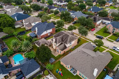 2122 Fortuna Bella Drive, Pearland, TX 77581 - Photo 13