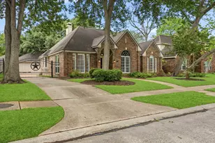 6714 Morningside Dr, Sugar Land, TX 77479 - Photo 3