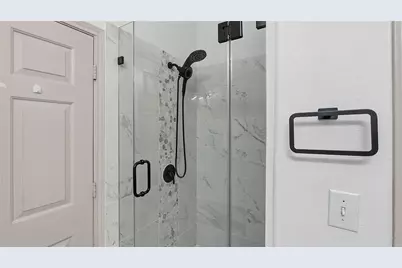 1441 East Street #202, Houston, TX 77007 - Photo 17