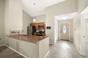 702 W Country Grove Cir, Pearland, TX 77584 - Photo 5