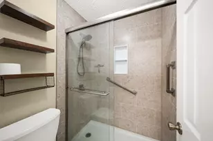 702 W Country Grove Cir, Pearland, TX 77584 - Photo 21
