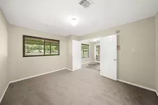 702 W Country Grove Cir, Pearland, TX 77584 - Photo 19