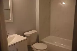 1063 Birnham Woods Blvd, Pasadena, TX 77503 - Photo 9