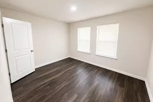 5609 Langley Rd, Houston, TX 77016 - Photo 9