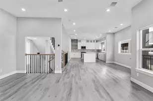 1122 W 16th St, Houston, TX 77008 - Photo 9