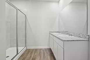 316 Amy St, Angleton, TX 77515 - Photo 11