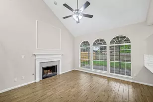 8827 Lawncliff Ln, Houston, TX 77040 - Photo 11