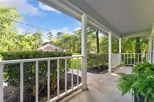 423 Tallow Dr, Conroe, TX 77385 - Photo 5