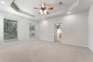 423 Tallow Dr, Conroe, TX 77385 - Photo 17