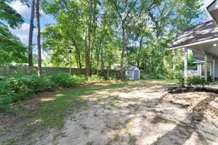 423 Tallow Dr, Conroe, TX 77385 - Photo 37